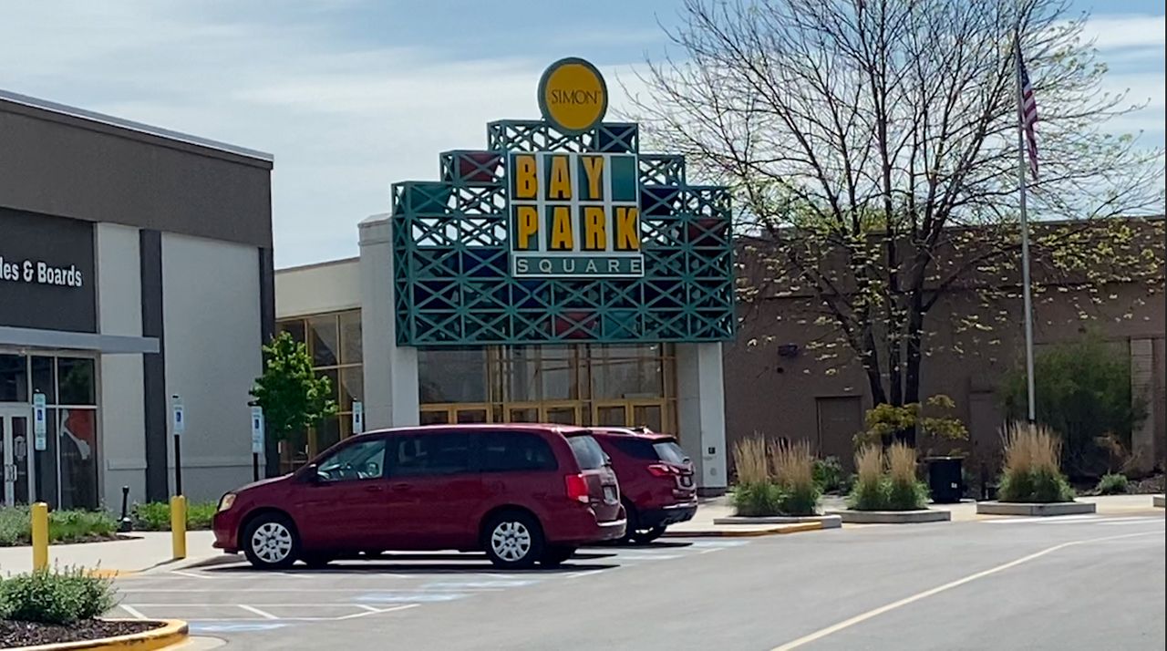 Area around Green Bay mall gets a business boost